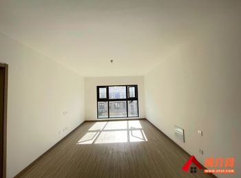 嵩明中骏云谷小镇臻园，4室2厅二手房出售,报价：65万元