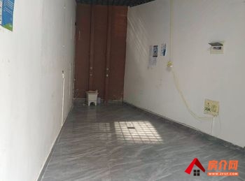 西山前卫营28m²商铺出租，参考报价：2500元/月