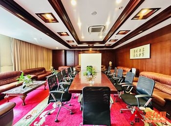 金苹果商业中心 >1288m²写字楼出租，参考报价：面