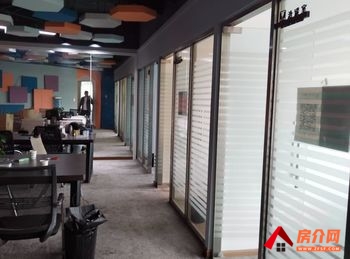 「昆明」欣都龙城写字楼 >237m²写字楼出租，参考报