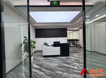 「昆明」和谐广场 >670m²写字楼出租，参考报价：面