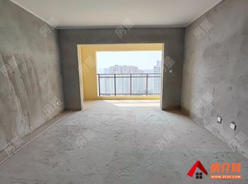 五华西城时代西锦里，4室2厅二手房出售,报价：120万元