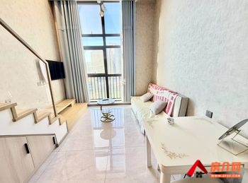 盘龙俊发城逸璟峰一期紫宸苑，1室1厅房子出租(整租)，租金每