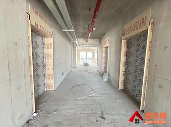 龙湖紫宸办公楼 >806m²写字楼出售,参考报价:44