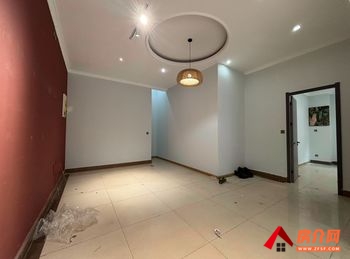 五华北市区90m²商铺出租，参考报价：2000元/月