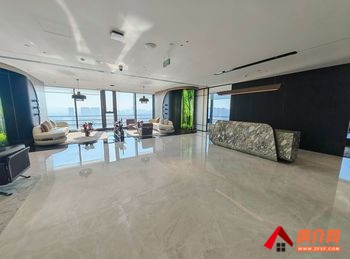 招商总部大厦 >117m²写字楼出售，参考报价：68万