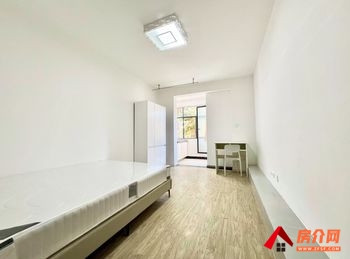 五华江岸小区月江里，1室1厅房子出租(整租)，租金每月900