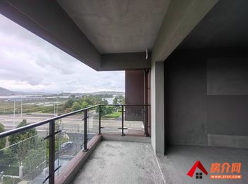 呈贡邦泰花园城三期，4室2厅二手房出售,报价：62万元