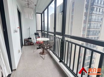 盘龙大华公园天下时光园，3室2厅二手房出售,报价：135万元