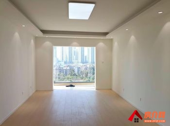 翡翠湾小区房屋出售，盘龙翡翠湾，3室2厅，报价：139万元