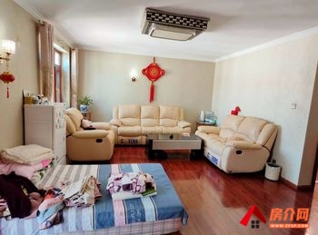 金禧二园小区房屋出售，盘龙金禧二园，5室3厅，报价：185万