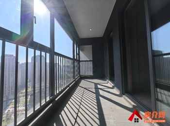 雅居乐中央雅府小区房屋出售，官渡雅居乐中央雅府，3室2厅，报价：110万元