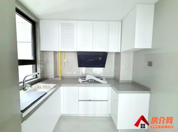 「昆明」盘龙大华锦绣麓城翰雅苑,3室2厅二手房出售,报价：130万元