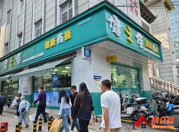 西山金碧片区196.8m²商铺出售,参考报价:110万元 西山金碧片区196.8m²商铺出售,参考报价:110万元