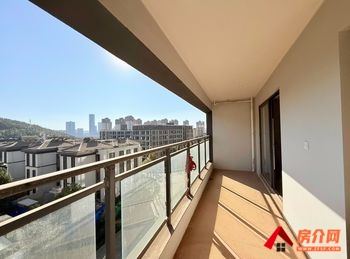 呈贡金茂国际新城栀云苑，4室2厅二手房出售,报价：110万元