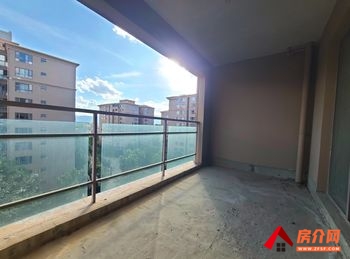 昆明西山西南海O区 4室2厅二手房出售,报价：158万元