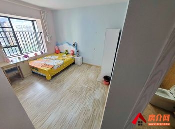 五华西城林语华郡苑，4室2厅房子出租(合租)，租金每月500元