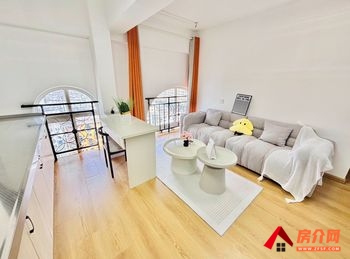 「昆明」五华戛纳小镇,2室2厅房子出租(合租)，租金每月700元