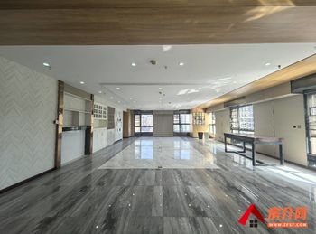 云南映象写字楼 >213m²写字楼出租，参考报价：5325元/月