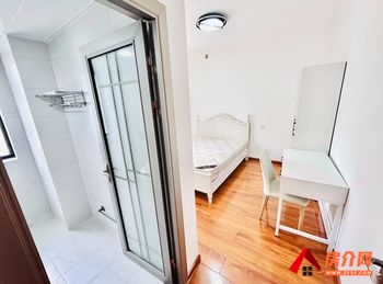 「昆明」盘龙金恒财富广场,1室1厅房子出租(合租)，租金每月900元