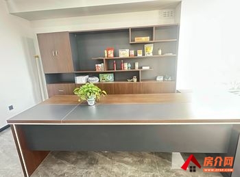 浩宏产业园 >248m²写字楼出租，参考报价：4538.4元/月