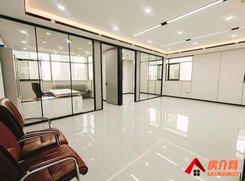 颐高数码中心 >272m²写字楼出租，参考报价：8300元/月