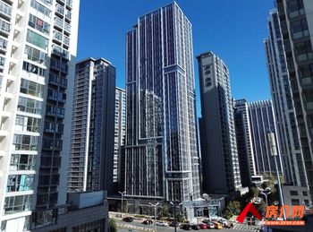 招商公园大道写字楼 >1615m²写字楼出售，参考报价：270万元