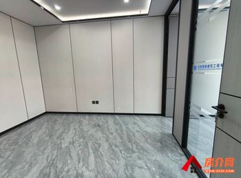 和谐广场 >135m²写字楼出租，参考报价：4050元/月