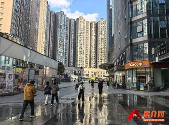 和谐广场 >240m²写字楼出租，参考报价：6000元/月