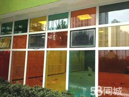 北京玻璃贴膜,磨砂膜,防晒膜,隔热膜,北京上门贴膜,北京贴膜公司,北京贴膜师傅,办公玻璃贴膜,腰线logo制作,写真喷绘,镂空雕刻